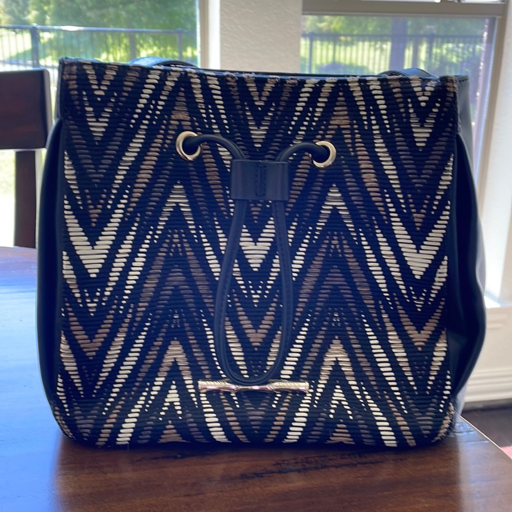 Shoulder purse